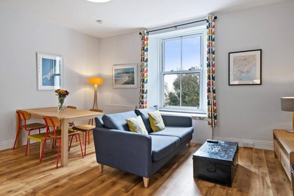 Pendennis - Bright Victorian Flat, Sea Views & Close To Beach Falmouth Zewnętrze zdjęcie