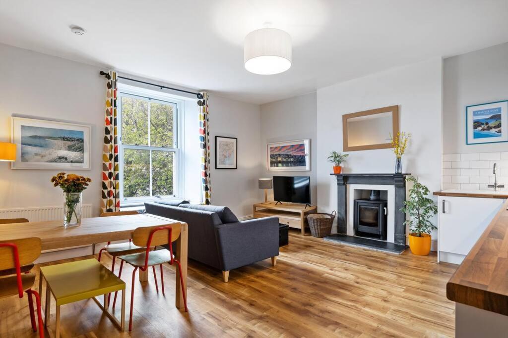 Pendennis - Bright Victorian Flat, Sea Views & Close To Beach Falmouth Zewnętrze zdjęcie