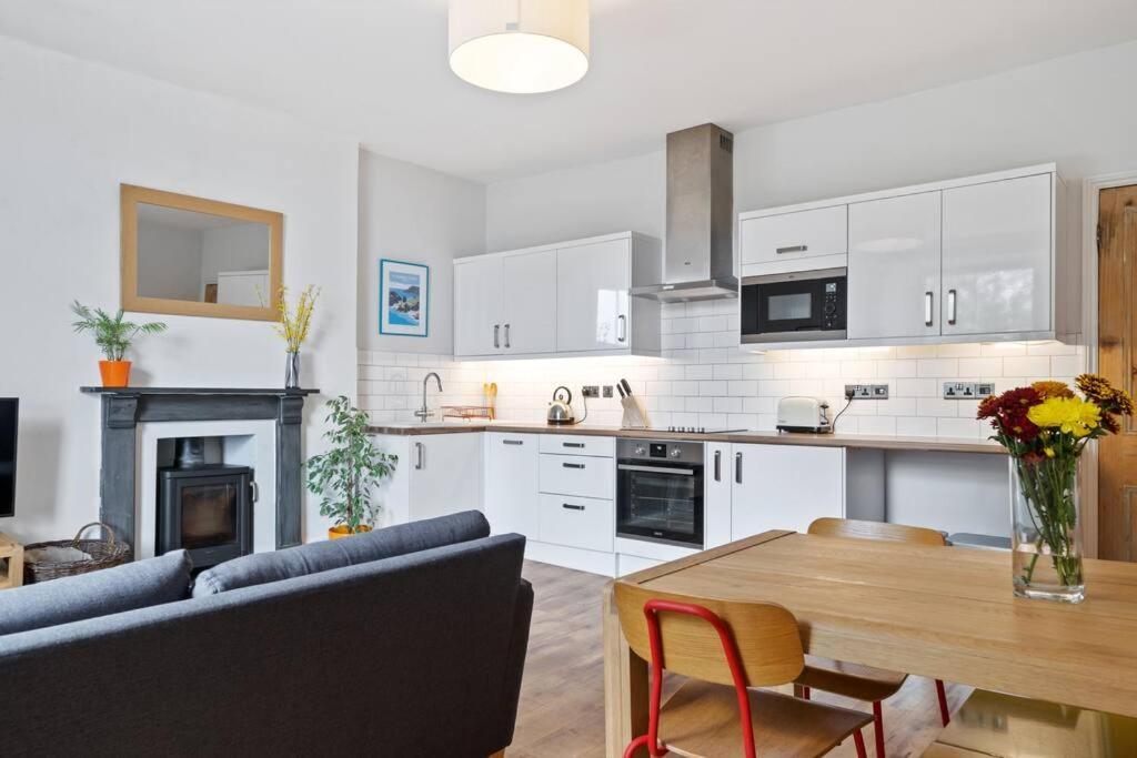 Pendennis - Bright Victorian Flat, Sea Views & Close To Beach Falmouth Zewnętrze zdjęcie