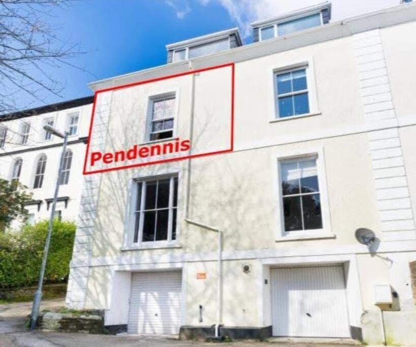 Pendennis - Bright Victorian Flat, Sea Views & Close To Beach Falmouth Zewnętrze zdjęcie